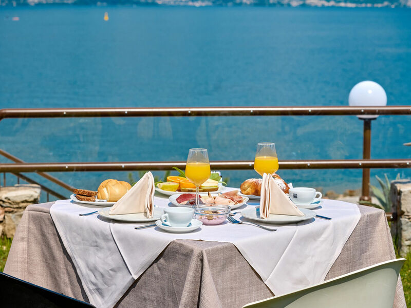 Locanda Bellavista a Malcesine, camere, ristorante, pizzeria & gelateria Ristorante Locanda Bellavista di Belgacem Adbelkrim | Colazione