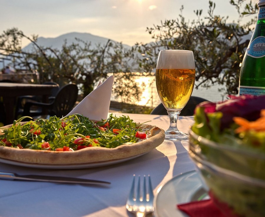 Locanda Bellavista in Malcesine, rooms, restaurant, pizzeria & ice cream shop