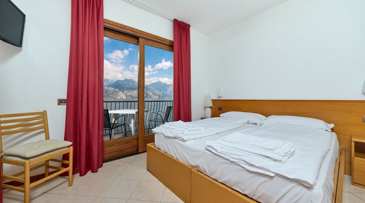 Locanda Bellavista in Malcesine, rooms, restaurant, pizzeria & ice cream shop